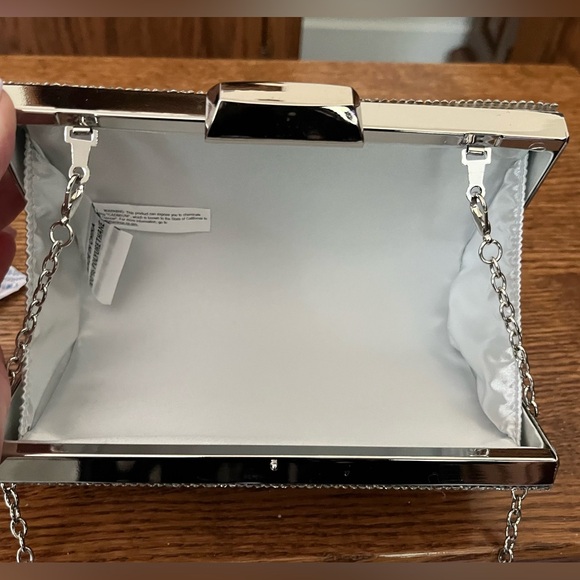 KELLY & KATIE BY LULU TOWNSEND PEARL AND RHINESTONE SILVER FRAME CLUTCH NWT! - Picture 5 of 5